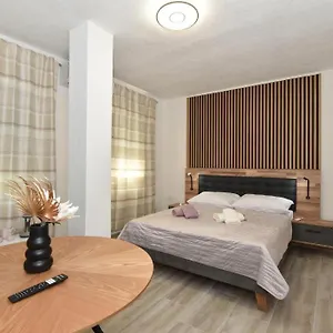  Appartamento Jeta Studio&rooms