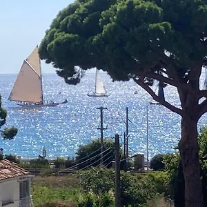 Chambre & Salle De Bain Privative Chez L'Habitant ,Bord De Mer, Vue Mer , Private Room & Bathroom, Seaside, Sea View Cannes