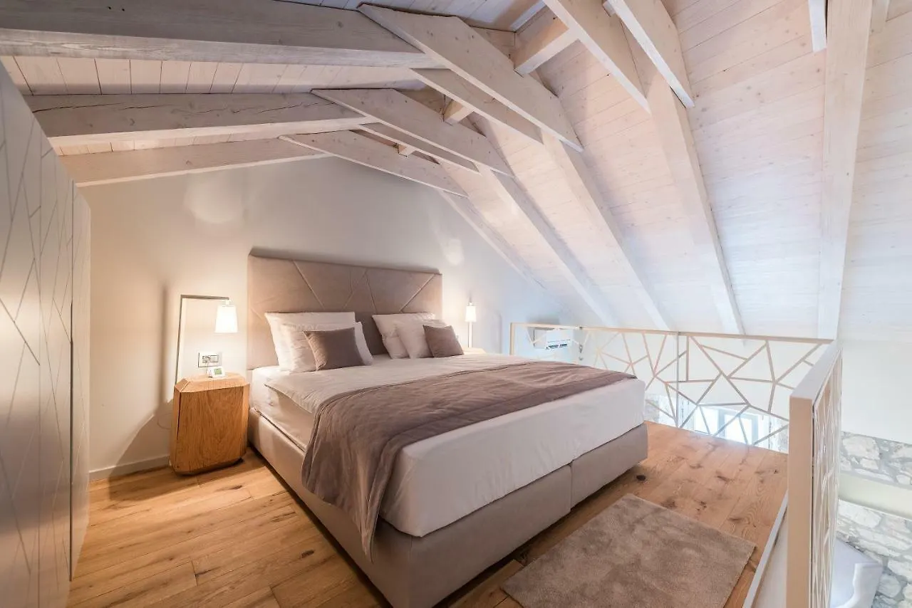 Alma Lofts 0*, Zadar