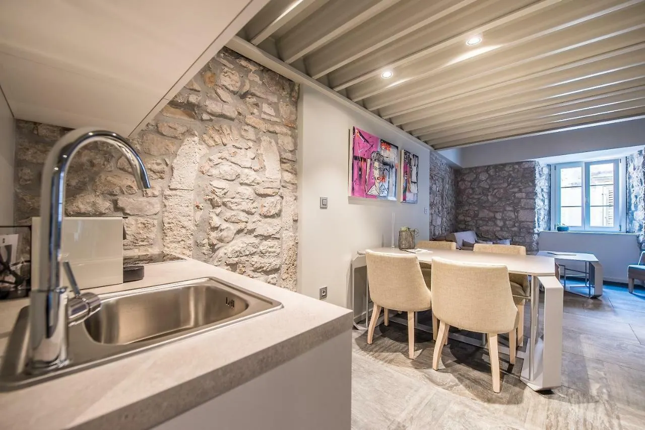 Apartman Alma Lofts